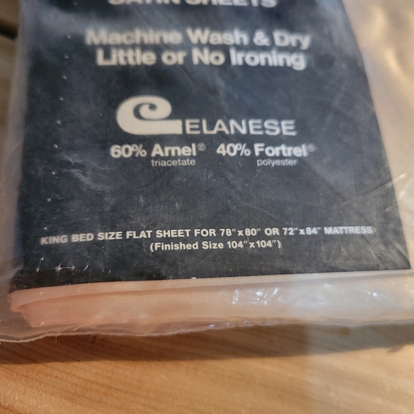 Whisper Soft Mills Super Satin Flat King Sheet - Picture 6 of 6